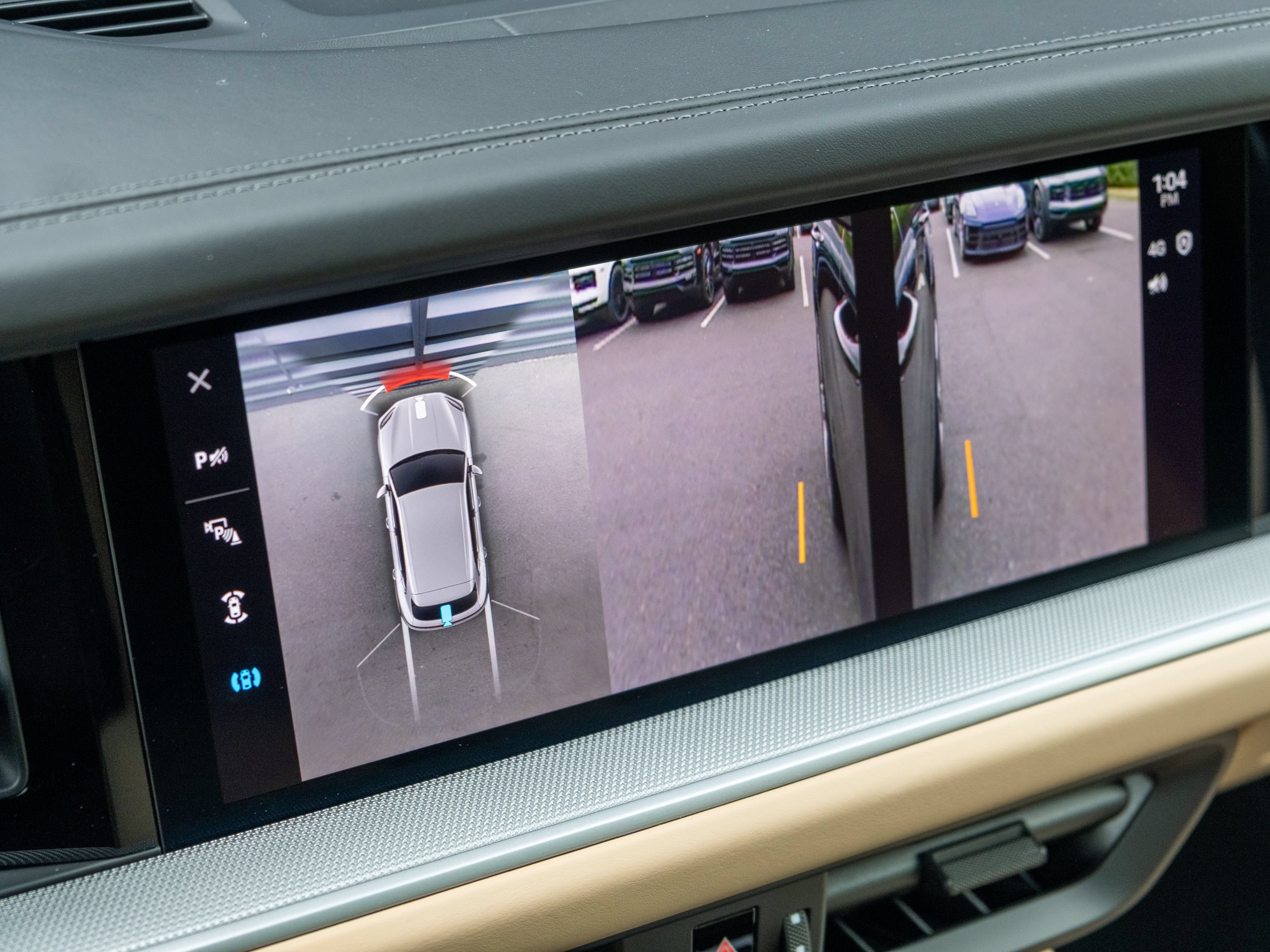 Certified 2024 Porsche Cayenne AWD/4WD image 32
