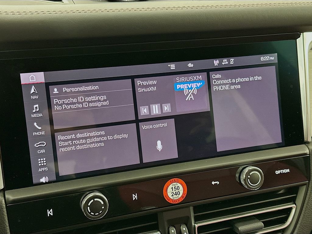 Certified 2025 Porsche Macan AWD/4WD image 15