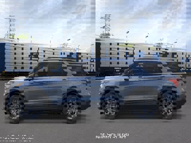 New 2026 Ford Explorer Active image 3