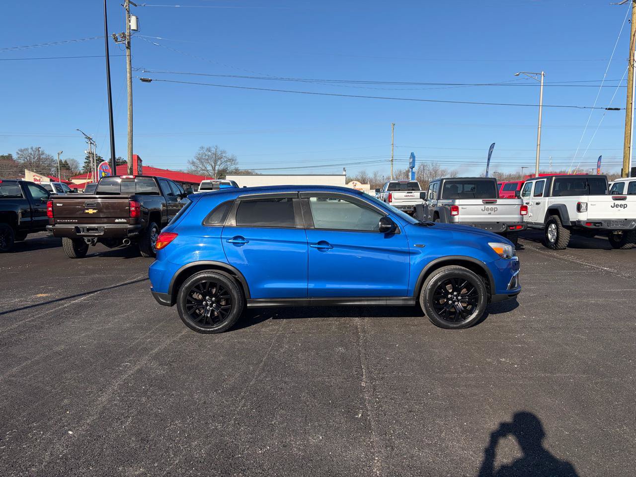 Used 2018 Mitsubishi Outlander Sport LE AWD/4WD image 2