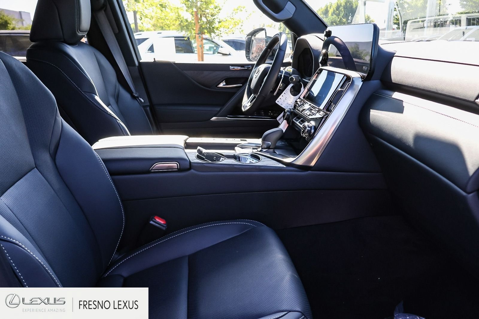 New 2026 Lexus LX 700h Luxury AWD/4WD image 12