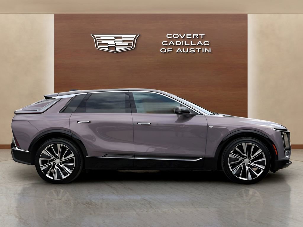 Certified 2025 Cadillac Lyriq Luxury w/ LPO, Floor Liner Package image 5