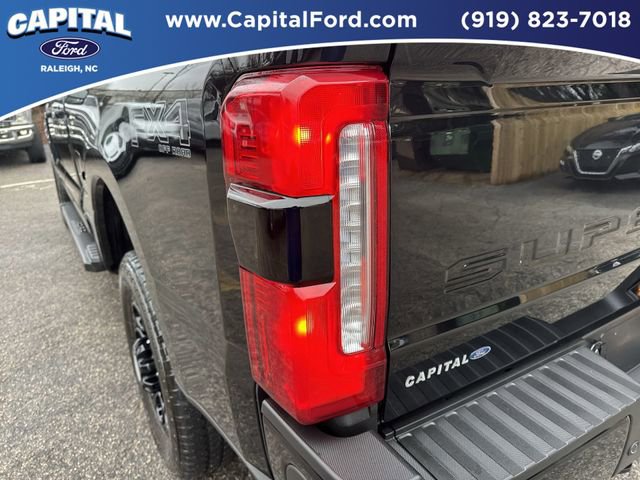 Used 2025 Ford F350 Lariat w/ Black Appearance Package image 15