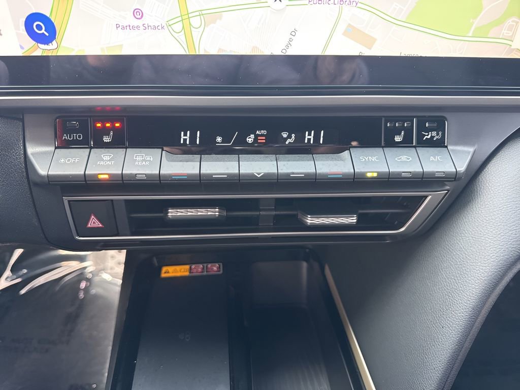 Used 2025 Toyota Camry XSE FWD image 23