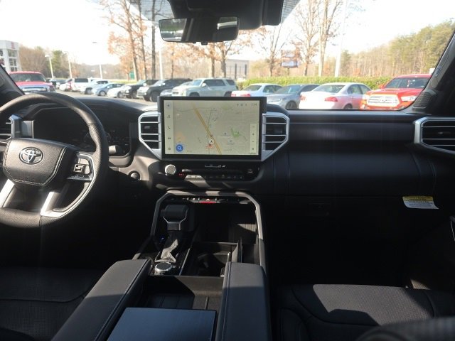 Used 2025 Toyota Sequoia Platinum image 9