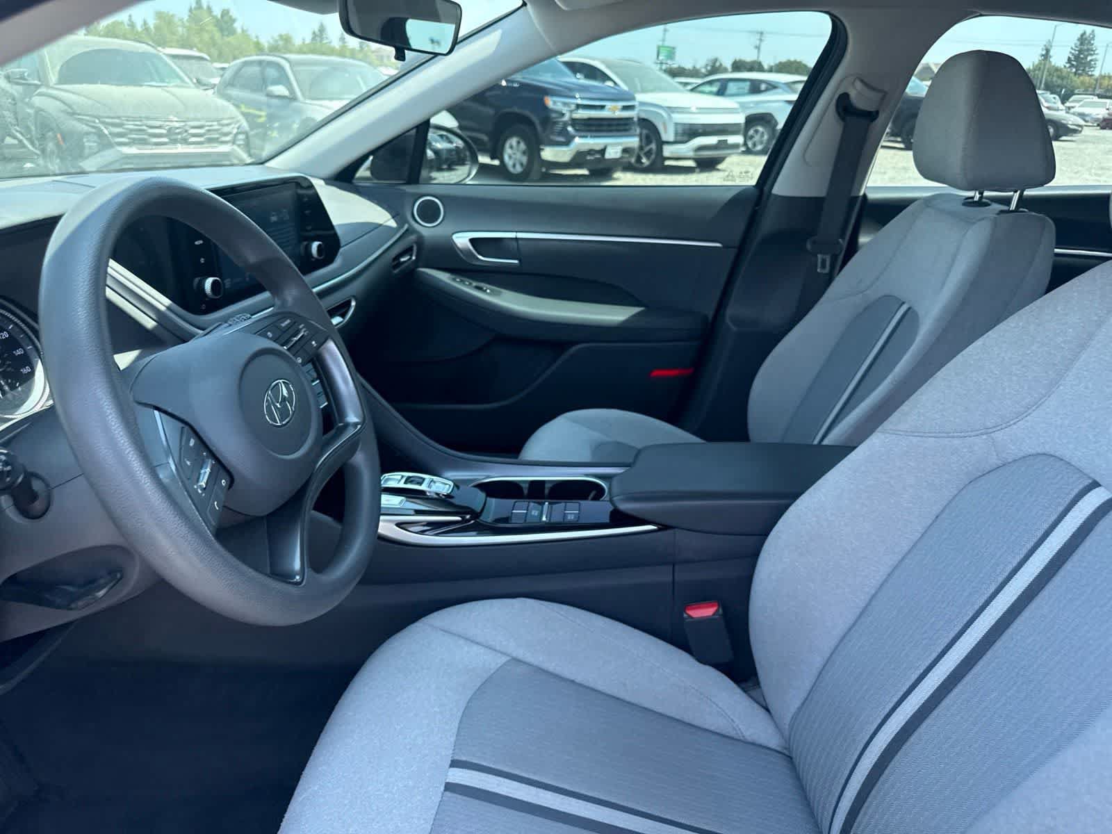 Used 2021 Hyundai Sonata SE FWD image 16