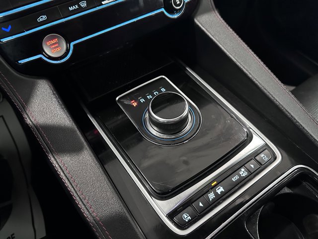 Used 2019 Jaguar F-PACE S image 22