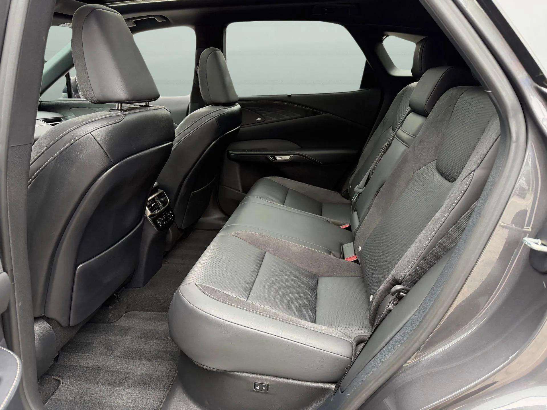 Used 2024 Lexus RX 350 FWD image 17