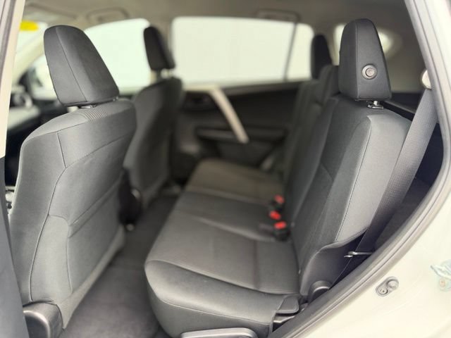 Used 2017 Toyota RAV4 LE w/ Carpet Mat Package AWD/4WD image 19