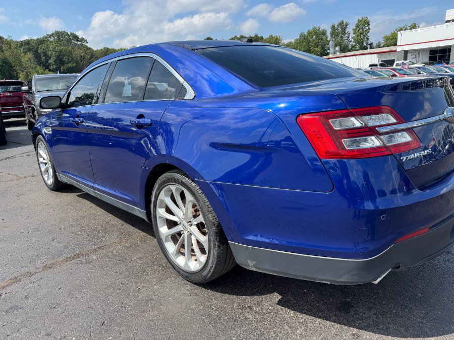 Used 2013 Ford Taurus Limited AWD/4WD image 10