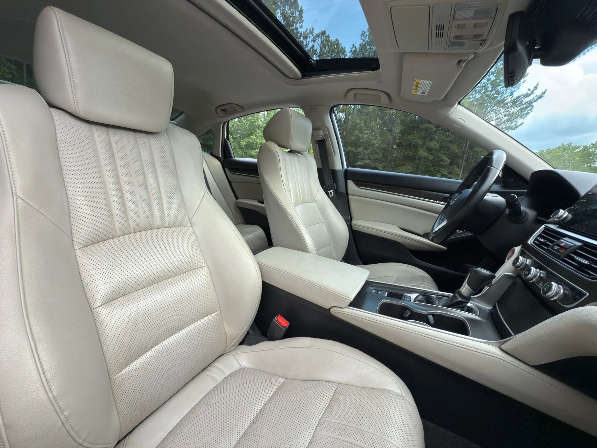 Used 2018 Honda Accord EX-L image 26