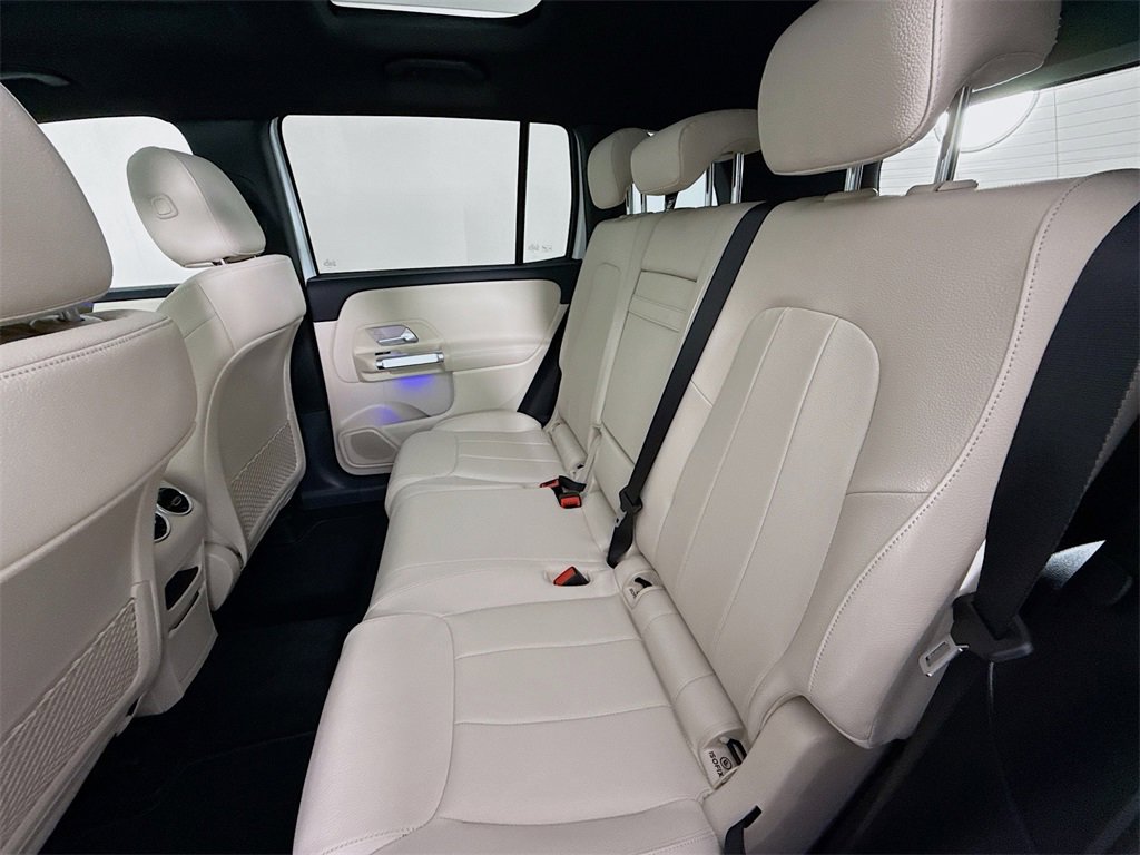 Used 2025 Mercedes-Benz GLB 250 4MATIC image 24
