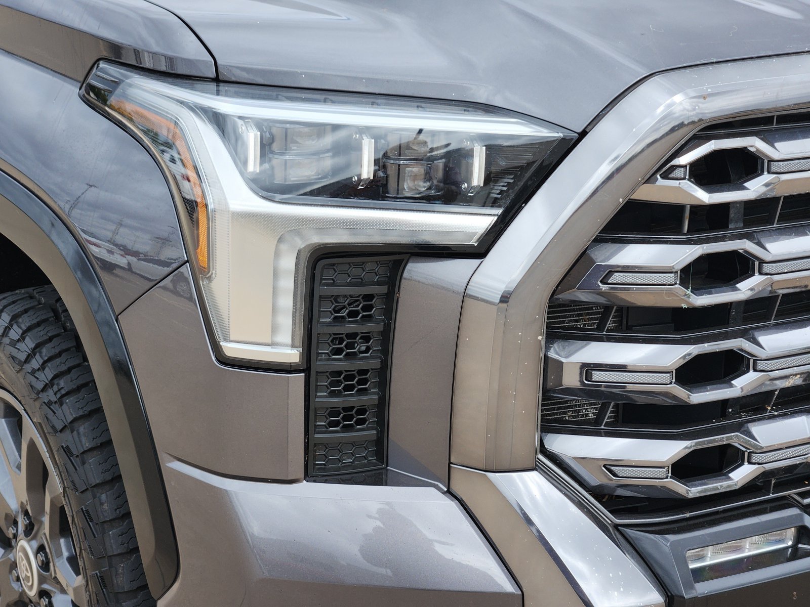 Used 2024 Toyota Tundra Platinum AWD/4WD image 10