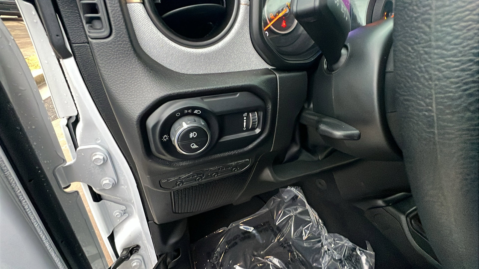 Used 2024 Jeep Gladiator Sport image 25