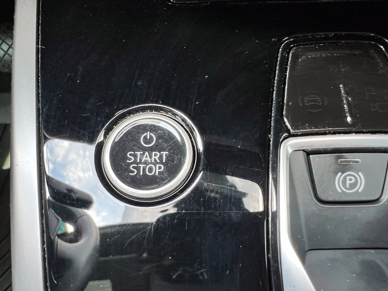 Used 2024 Audi Q4 e-tron Premium Plus RWD image 50