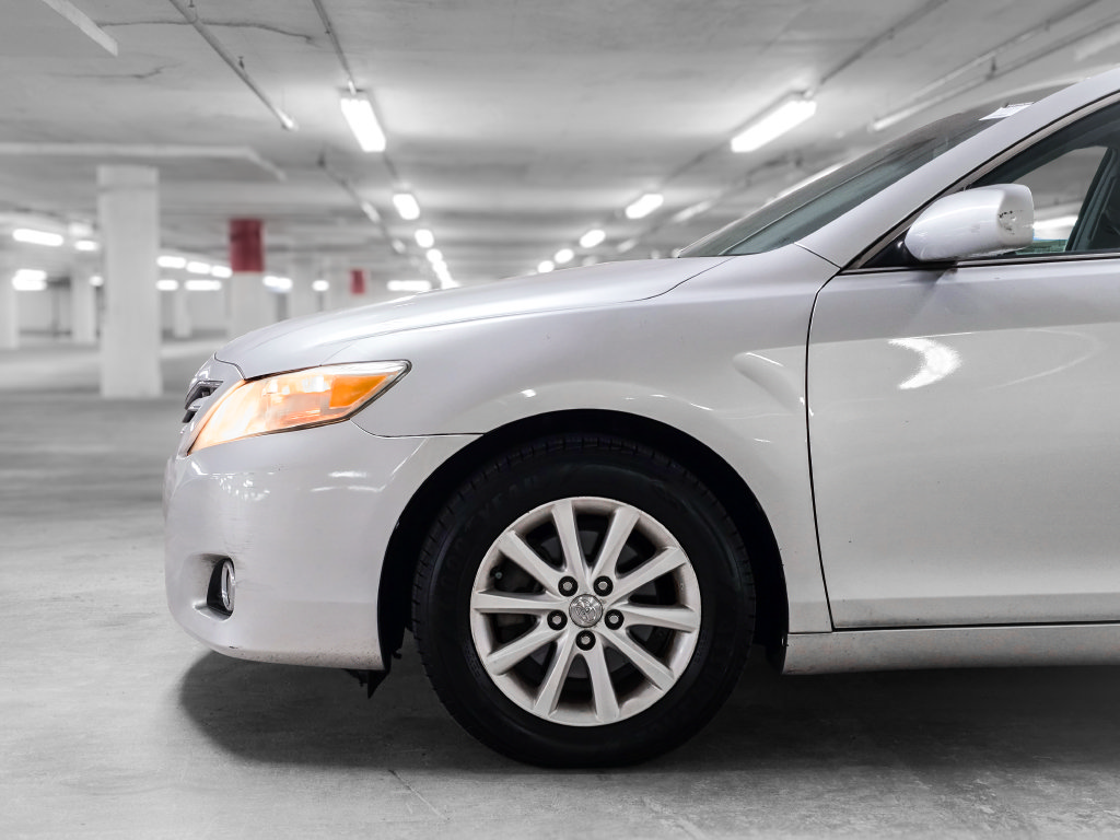 Used 2011 Toyota Camry XLE w/ XLE Extra-Value Pkg #2 FWD image 16