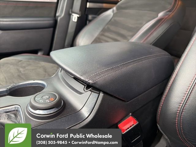 Used 2018 Ford Explorer XLT w/ Equipment Group 202A image 22