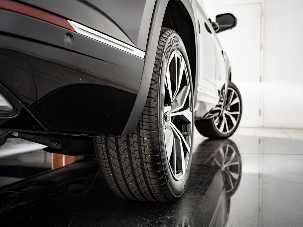 Used 2025 Volkswagen Atlas SEL Premium R-Line image 54