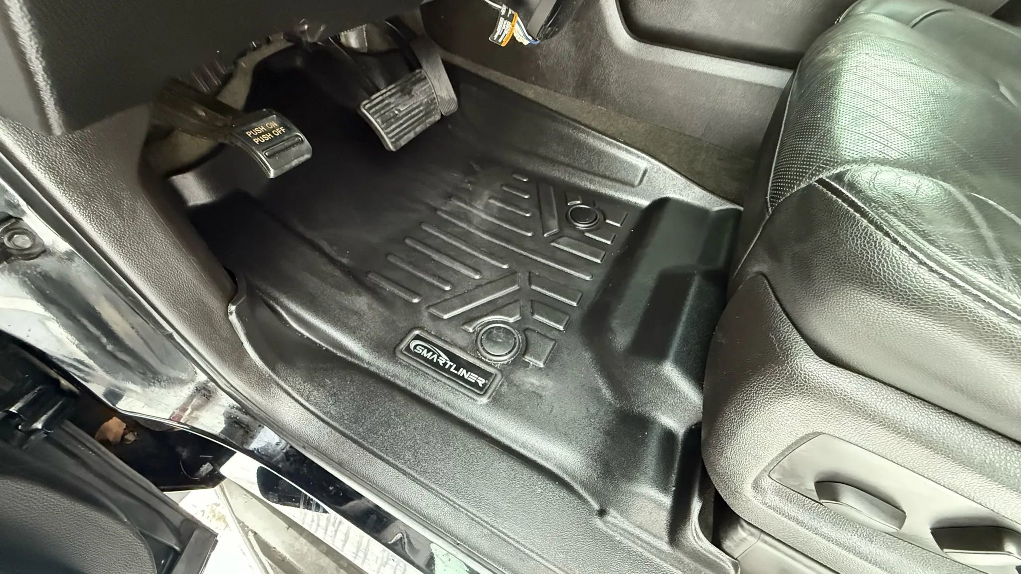 Used 2015 Chevrolet Suburban LTZ image 17