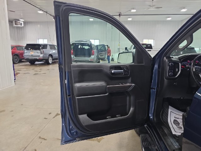 Used 2022 Chevrolet Silverado 1500 LTZ AWD/4WD image 22