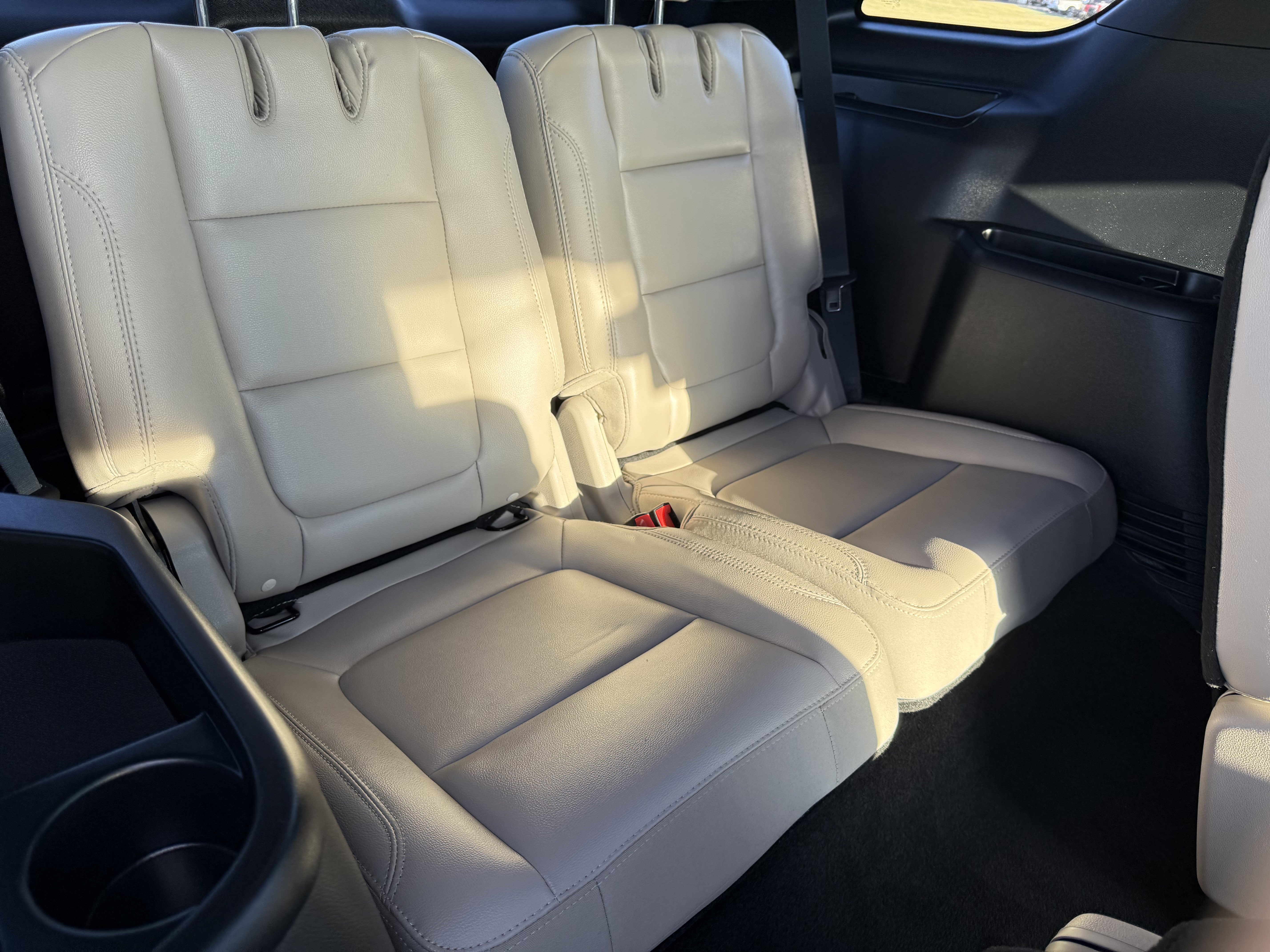 Used 2018 Ford Explorer Limited w/ Equipment Group 301A image 12