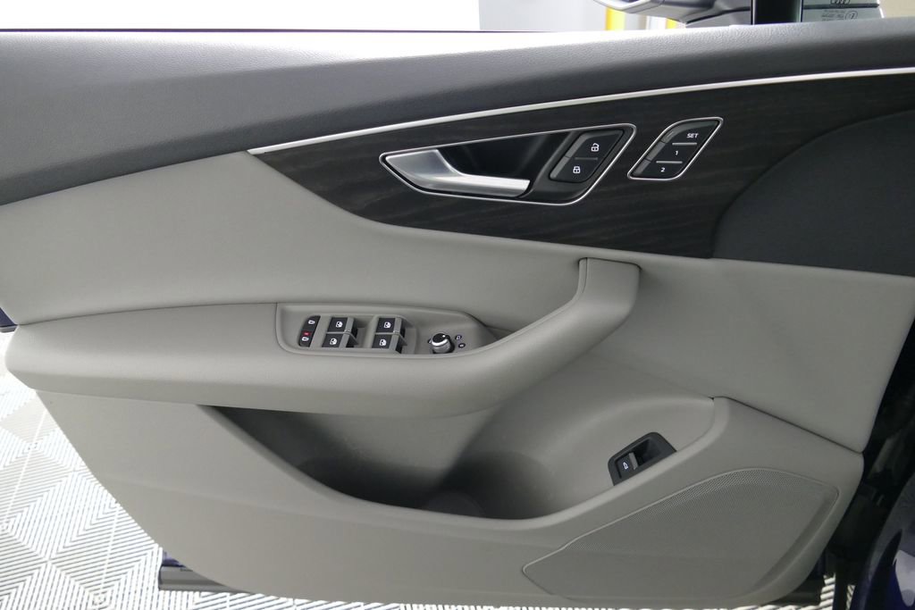 Used 2023 Audi Q7 3.0T Premium image 23