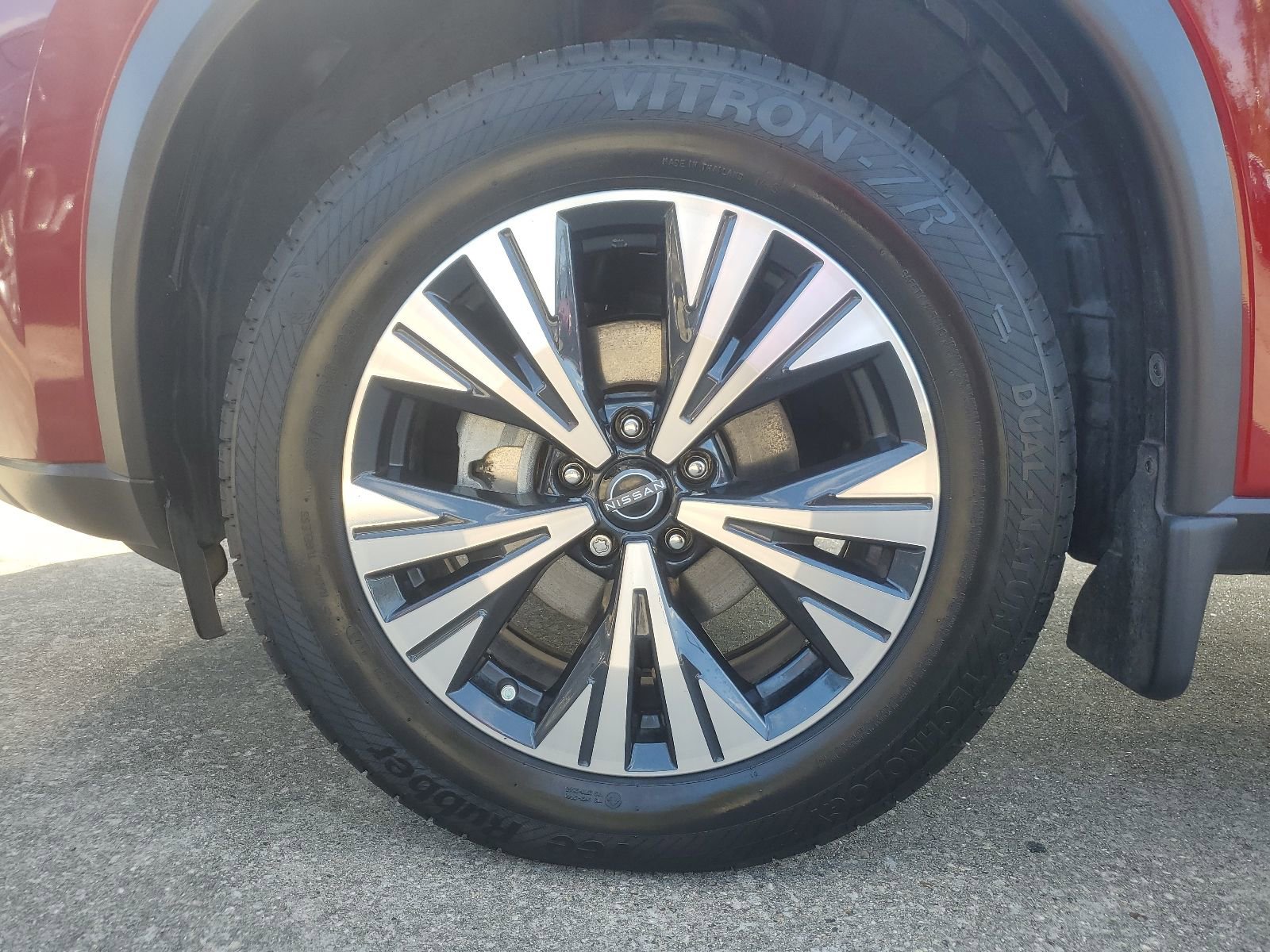 Used 2023 Nissan Rogue SV image 7