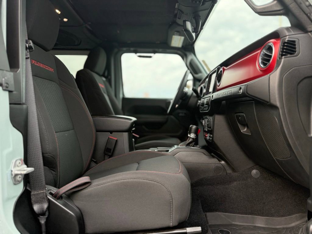 Used 2023 Jeep Wrangler Rubicon w/ Cold Weather Group image 16