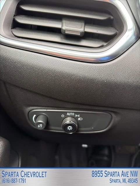 Used 2024 Chevrolet Equinox LT w/ LPO, Floor Liner Package FWD image 13