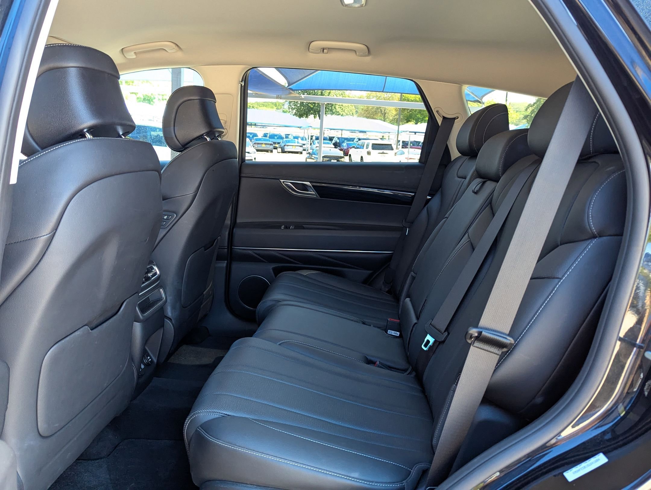 Used 2025 Genesis GV80 2.5T Standard image 15