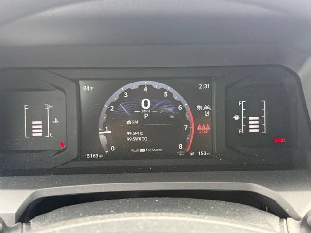 Used 2025 Toyota Tacoma SR5 AWD/4WD image 28