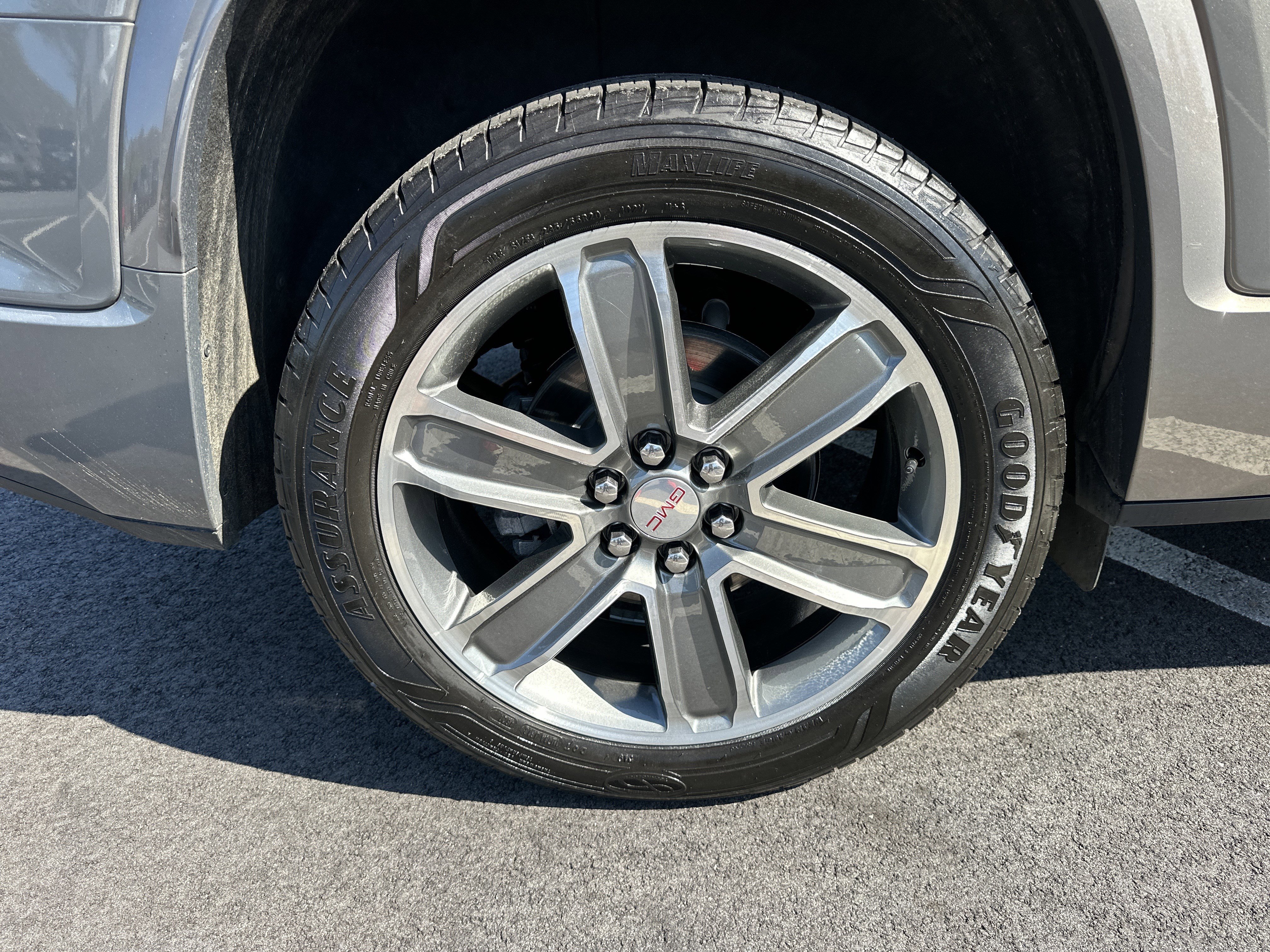 Certified 2019 GMC Acadia Denali w/ Technology Package image 18