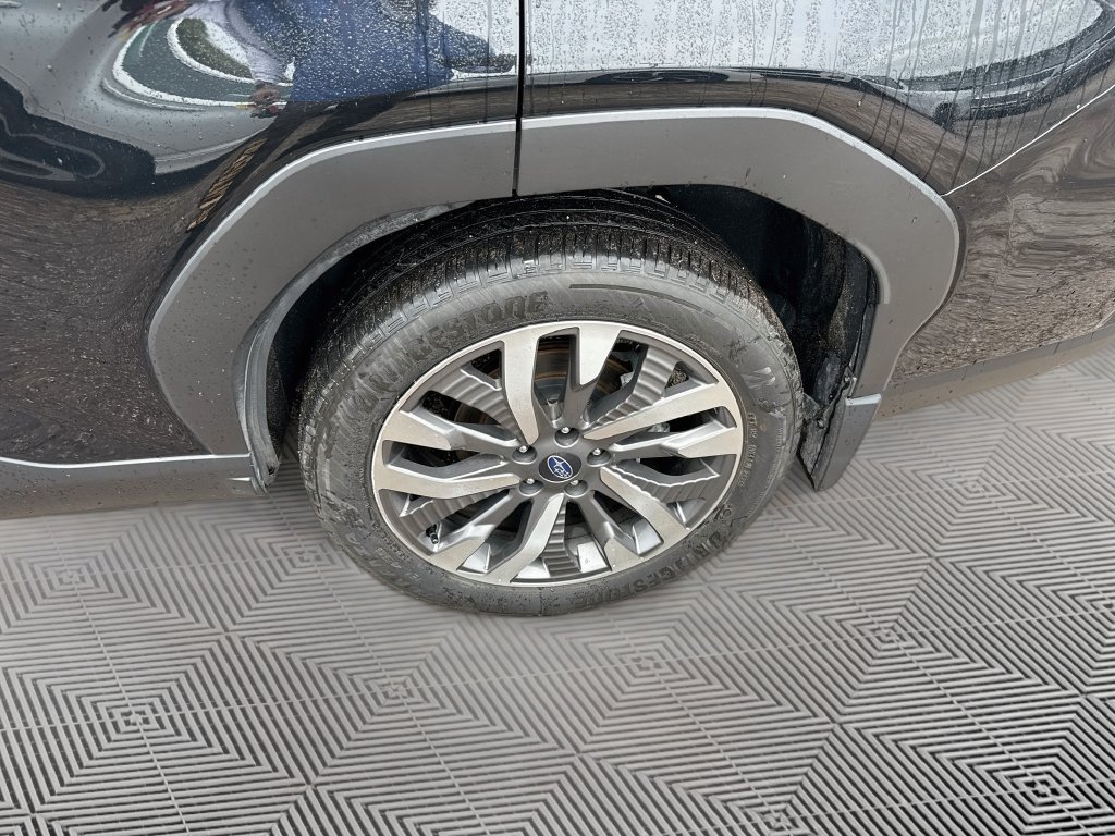 Used 2025 Subaru Forester Touring AWD/4WD image 9