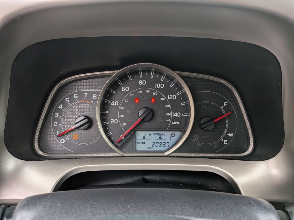 Used 2015 Toyota RAV4 LE FWD image 15