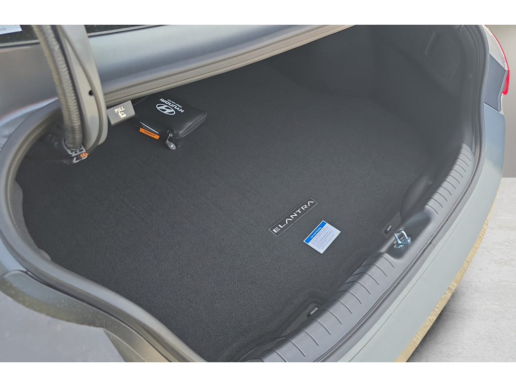New 2026 Hyundai Elantra Sport FWD image 9