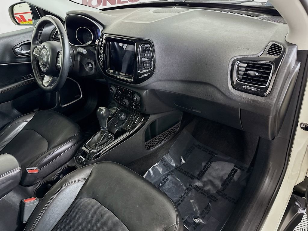 Used 2018 Jeep Compass Limited w/ Navigation Group AWD/4WD image 34