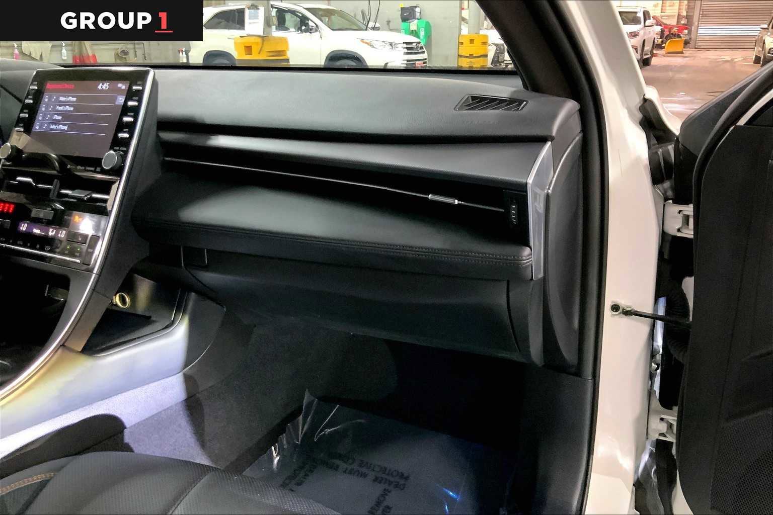 Used 2020 Toyota Avalon XSE w/ Carpet Mat Package image 18