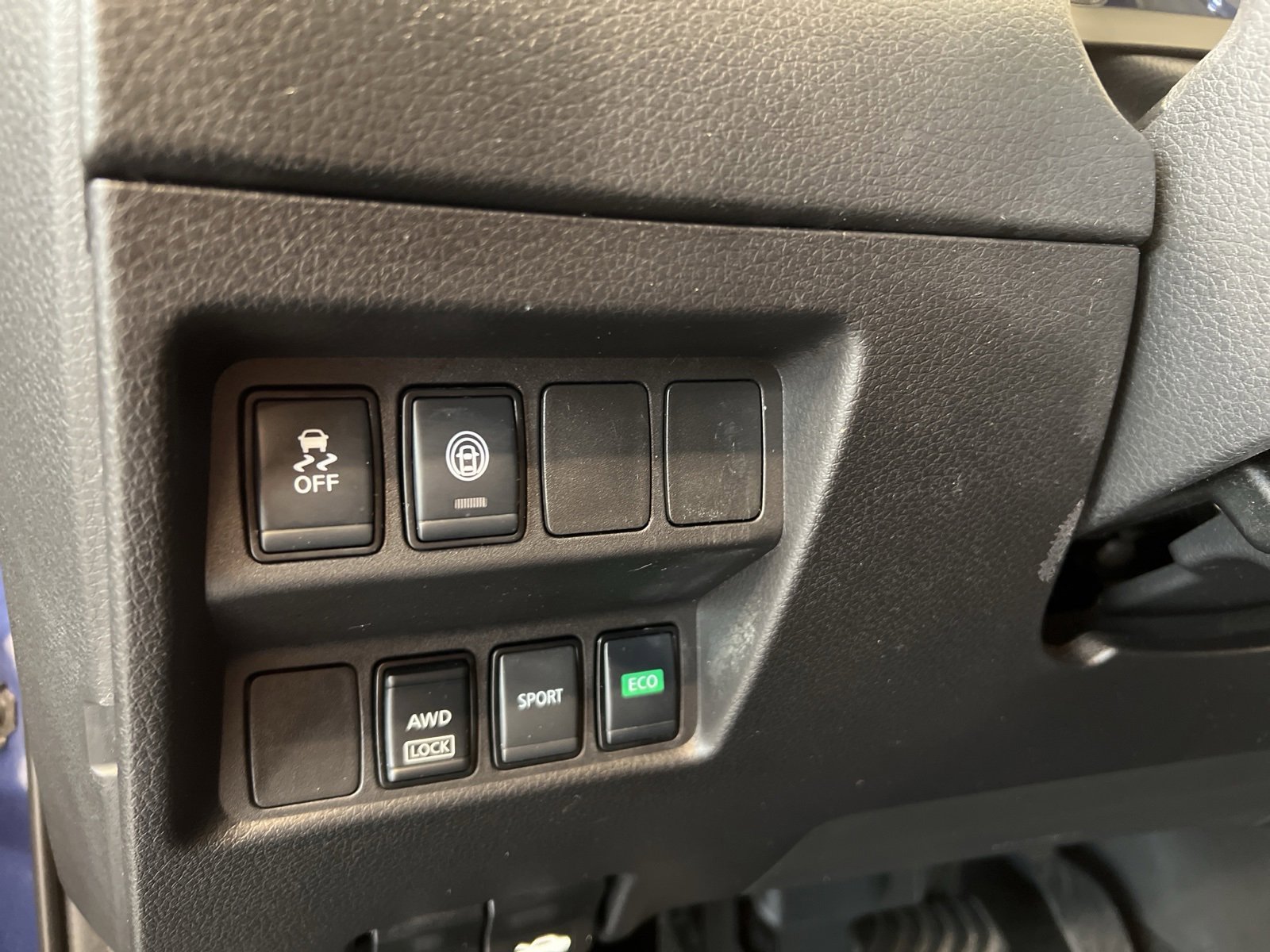 Used 2022 Nissan Rogue Sport S image 23