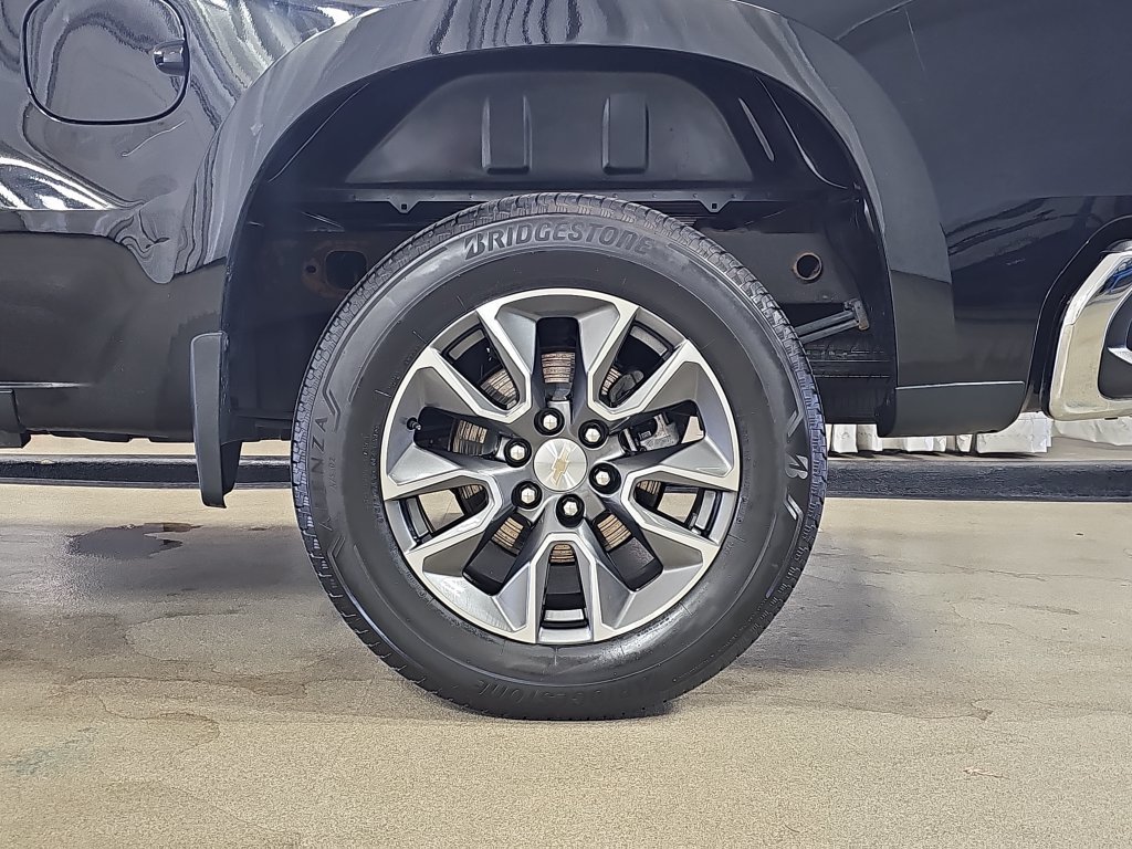 Certified 2024 Chevrolet Silverado 1500 LT AWD/4WD image 38