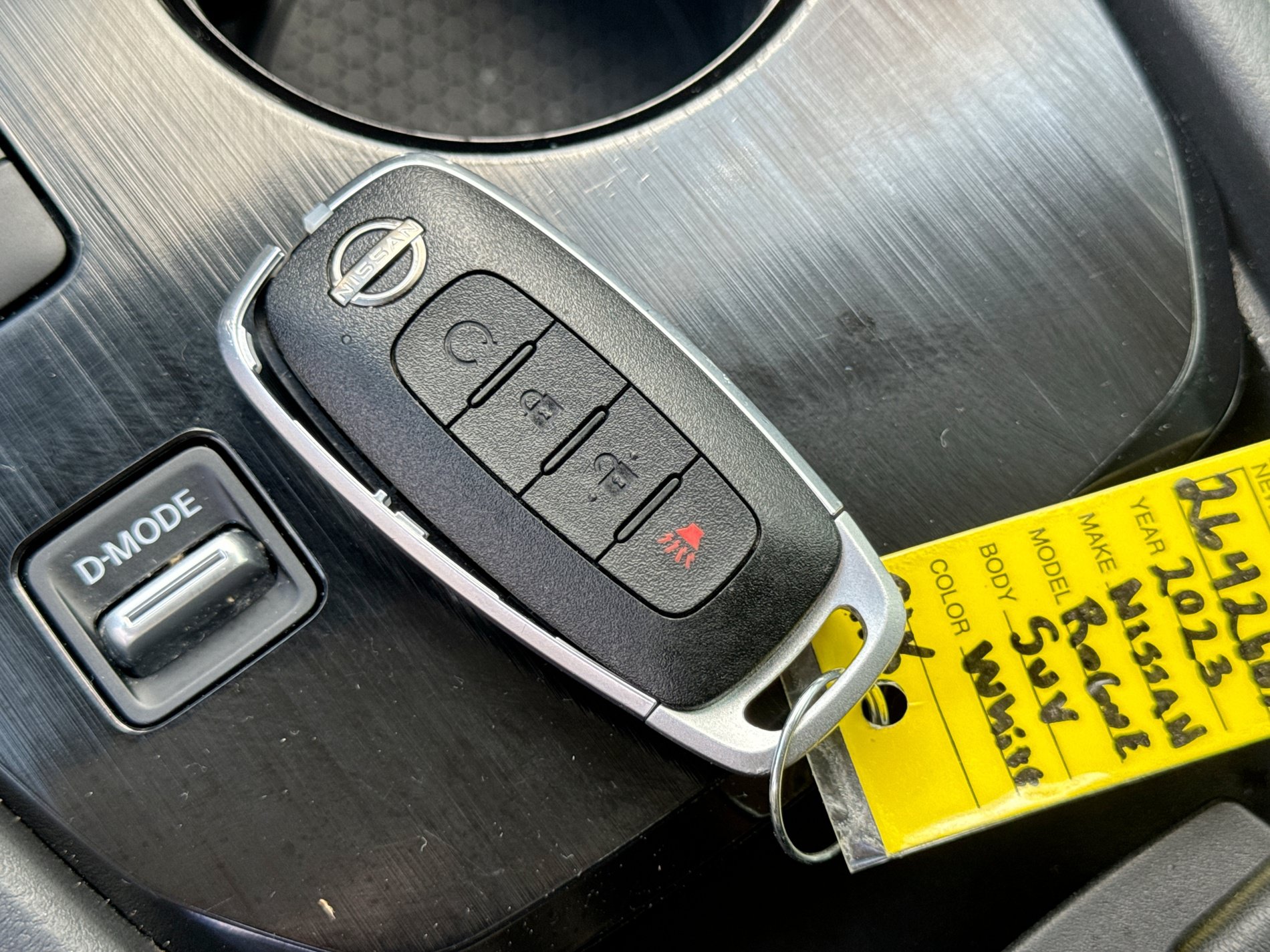 Used 2023 Nissan Rogue SV FWD image 27