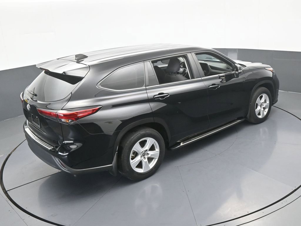 Used 2023 Toyota Highlander L image 46