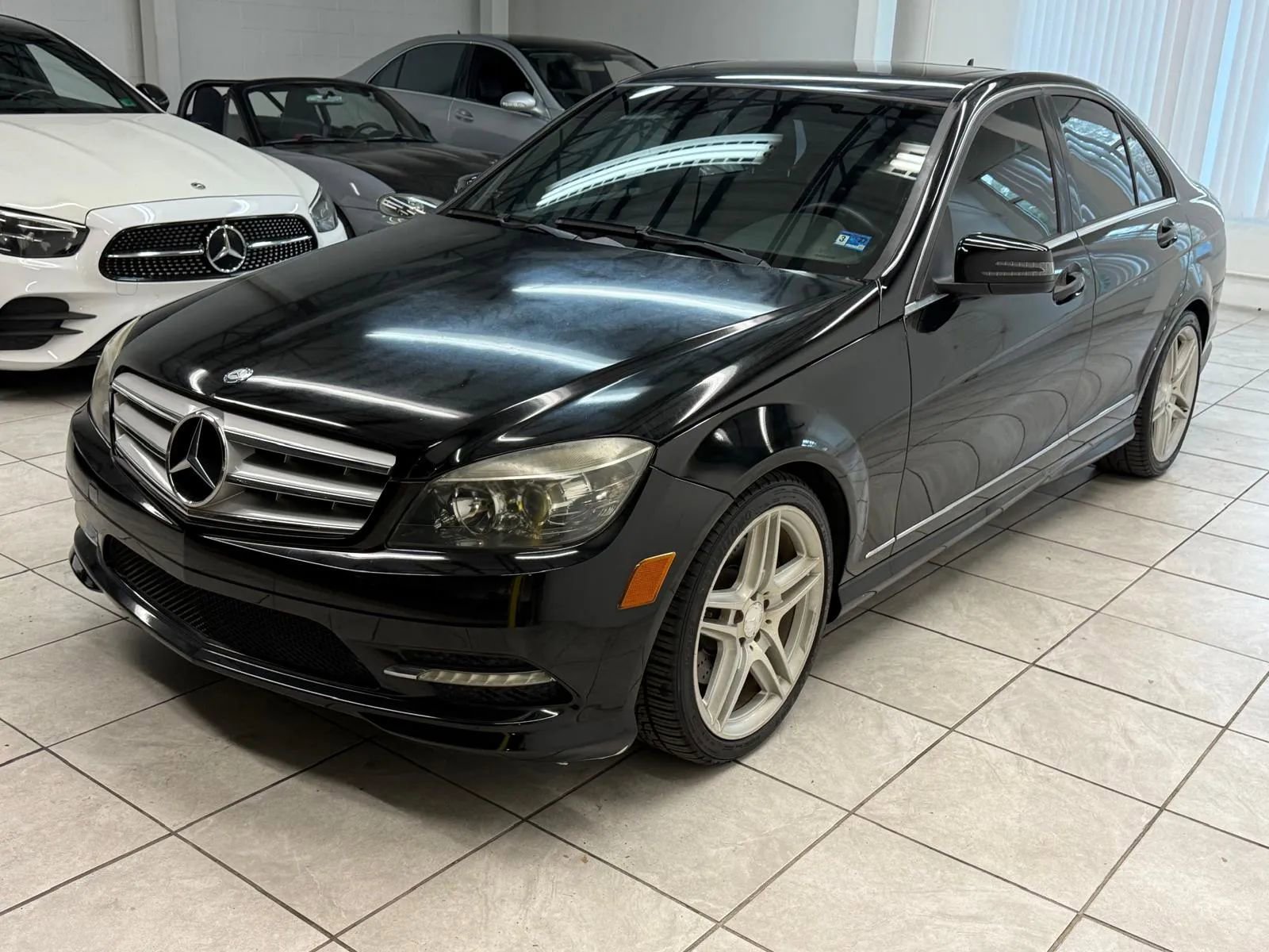 Used 2011 Mercedes-Benz C 350 Sport image 3