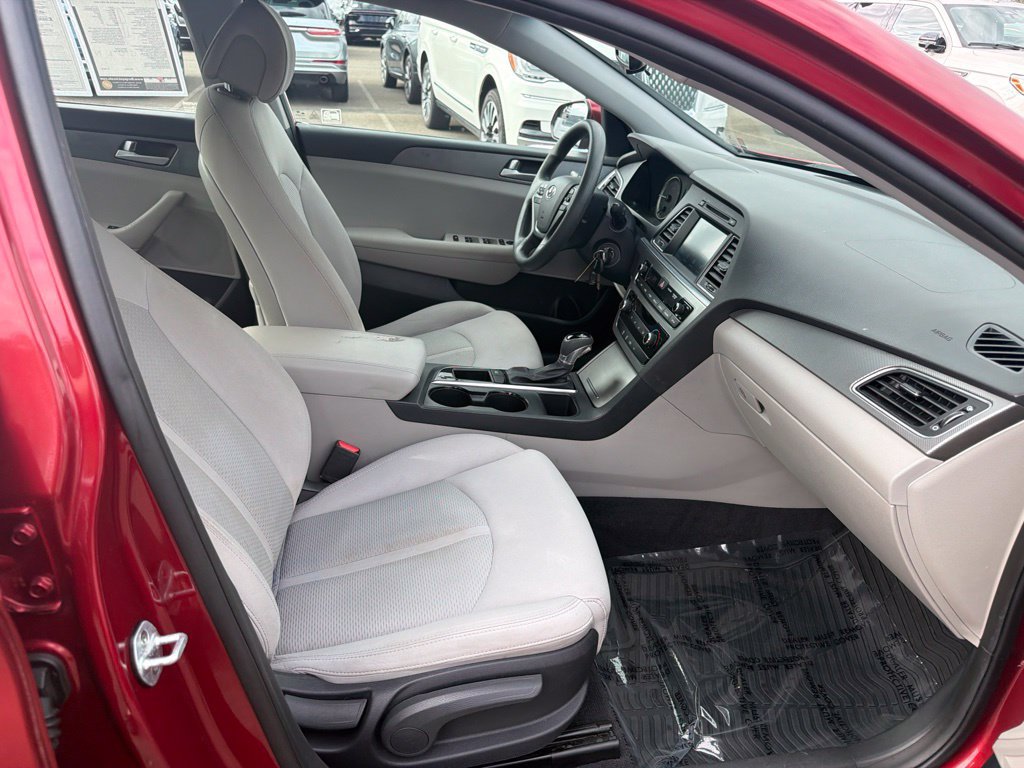 Used 2016 Hyundai Sonata SE FWD image 15