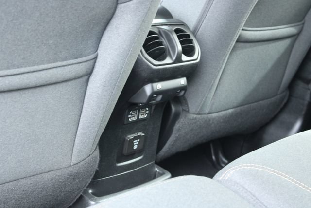 Used 2024 Jeep Wrangler Unlimited Sahara AWD/4WD image 37