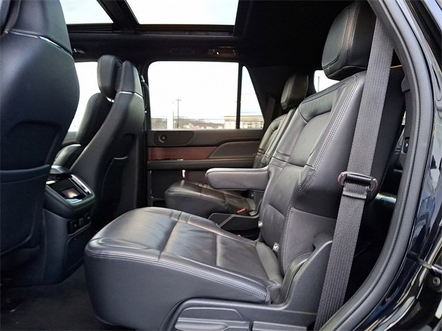Used 2023 Lincoln Navigator Reserve image 10