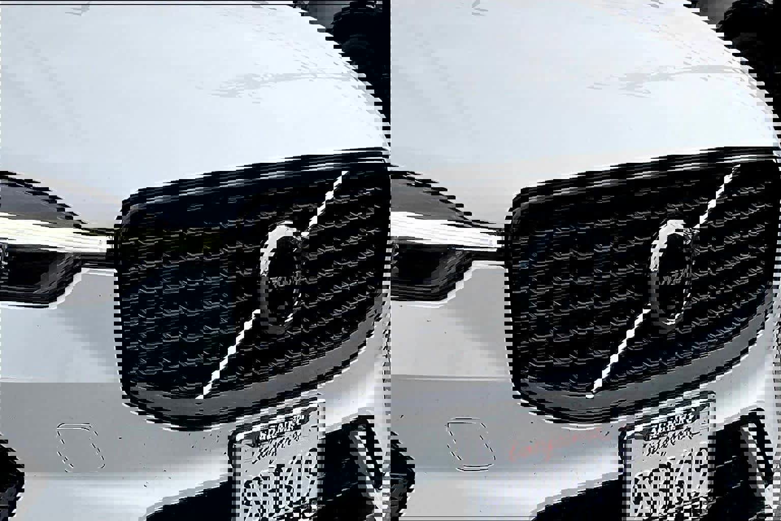 Used 2025 Volvo XC60 T8 Plus w/ Protection Package Premier image 32