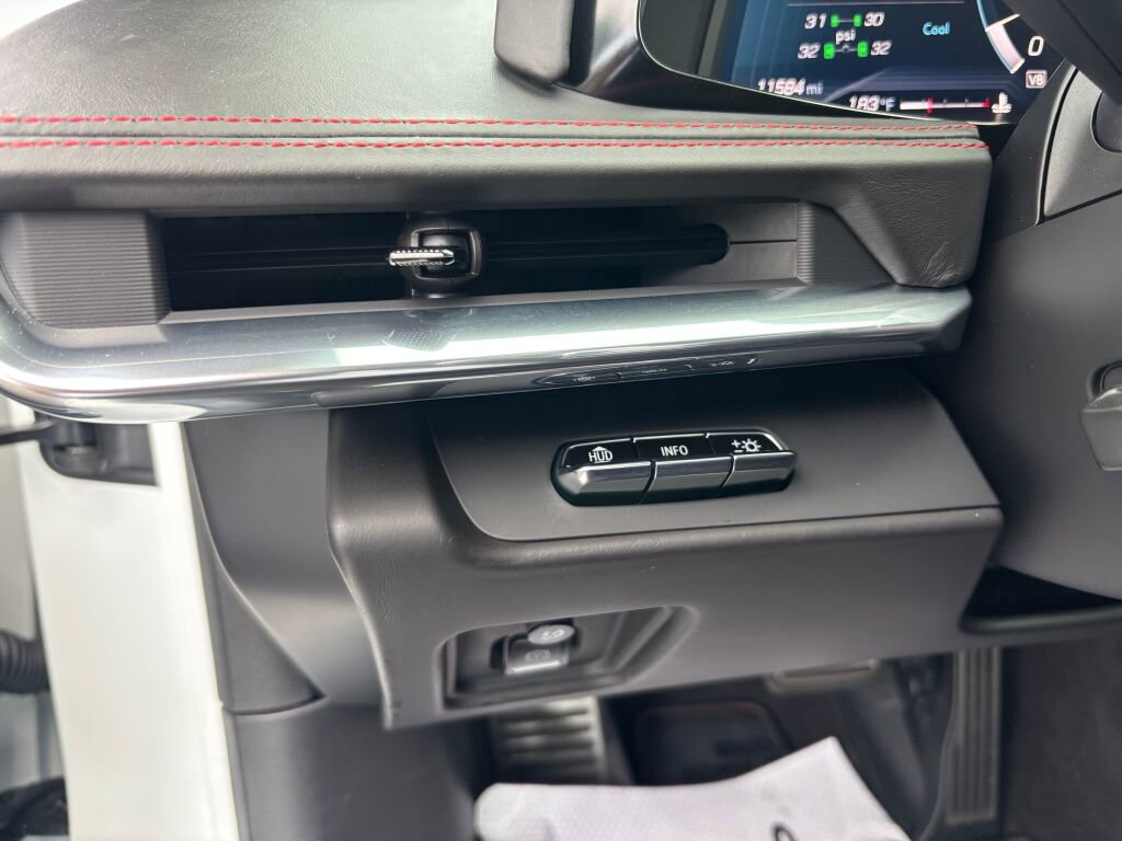 Used 2020 Chevrolet Corvette Stingray Premium Cpe w/ 3LT Preferred Equipment Group image 23