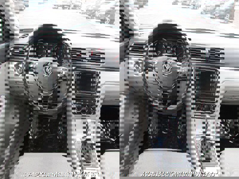 Used 2019 Volkswagen Passat 2.0T Wolfsburg image 22