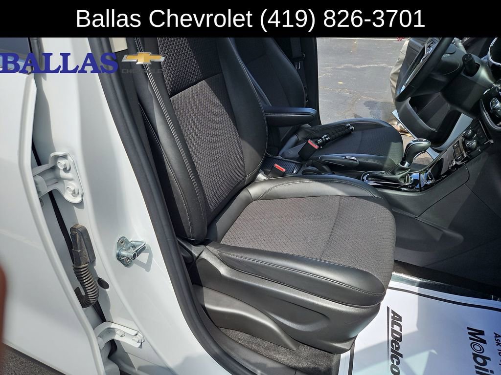 Certified 2022 Buick Encore Preferred w/ Safety Package AWD/4WD image 28
