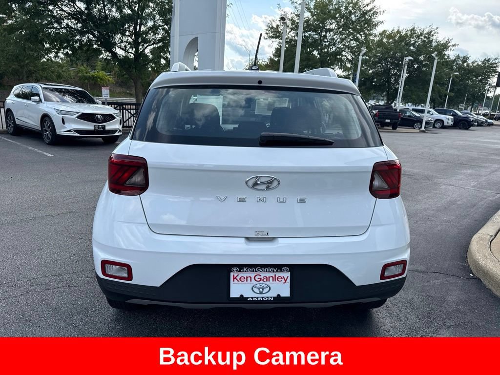 Used 2026 Hyundai Venue SEL FWD image 6